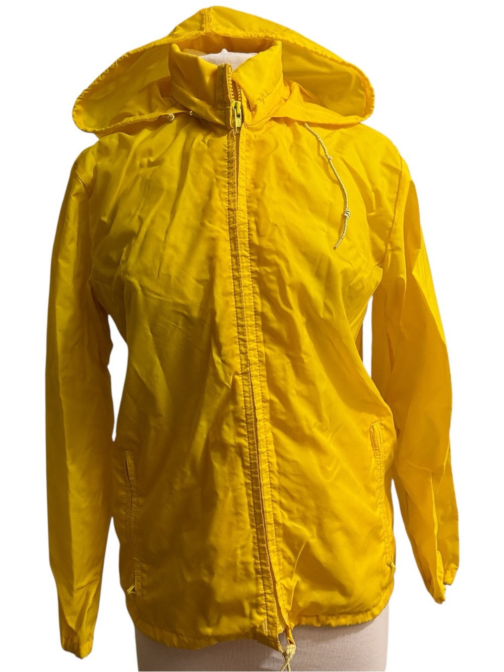 Vintage OSSI All Sports Design Yellow Hooded Windbreaker Jacket